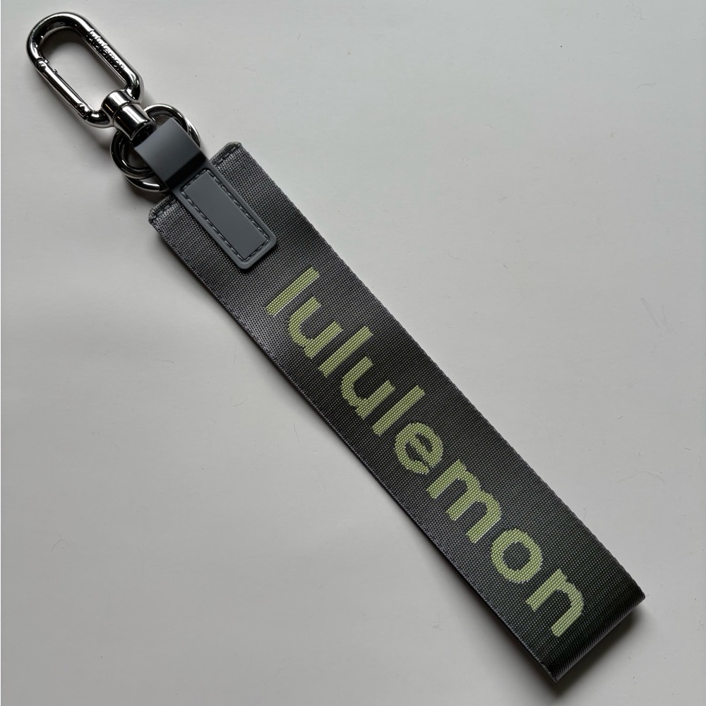 lululemon athletica web key chain fob card holder
